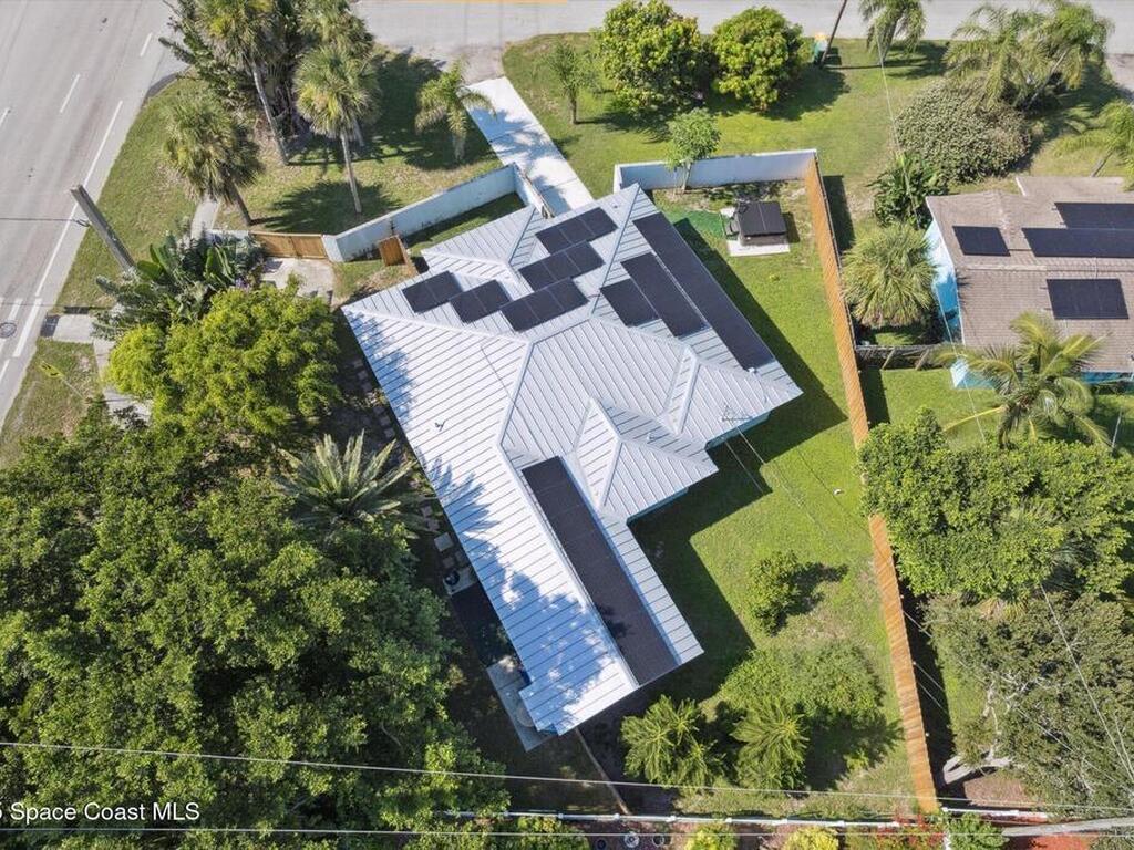 104 W Osceola Lane, Cocoa Beach, FL 32931