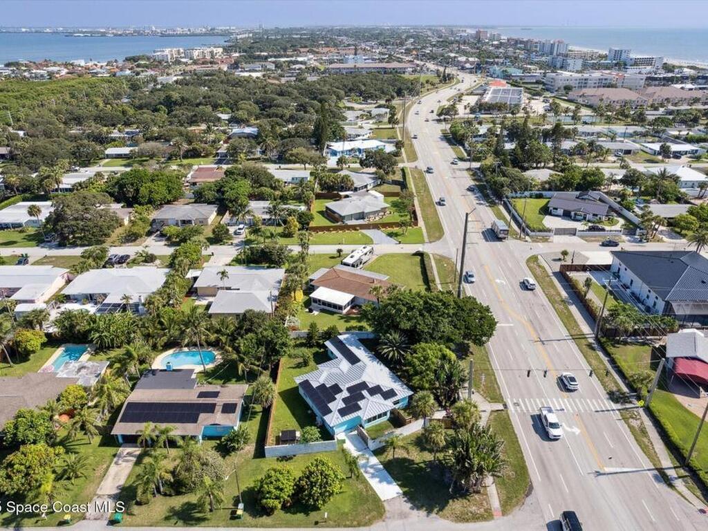 104 W Osceola Lane, Cocoa Beach, FL 32931