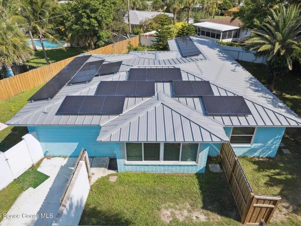 104 W Osceola Lane, Cocoa Beach, FL 32931