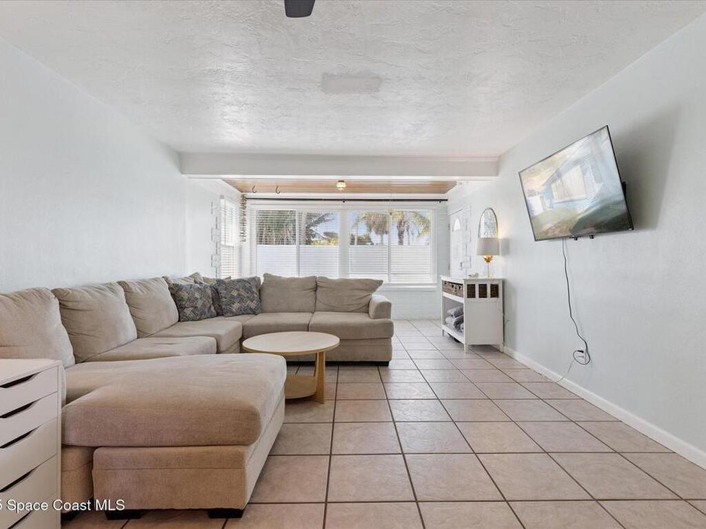 104 W Osceola Lane, Cocoa Beach, FL 32931