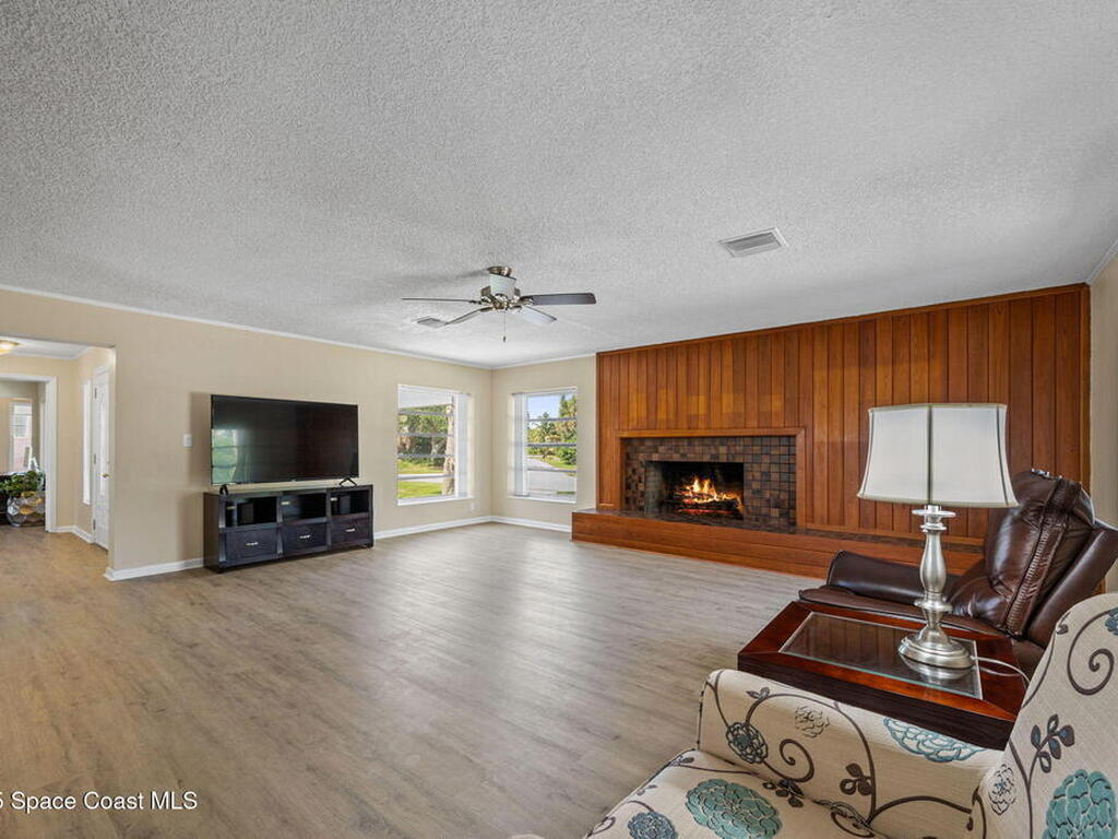 303 Shannon Avenue, Melbourne Beach, FL 32951