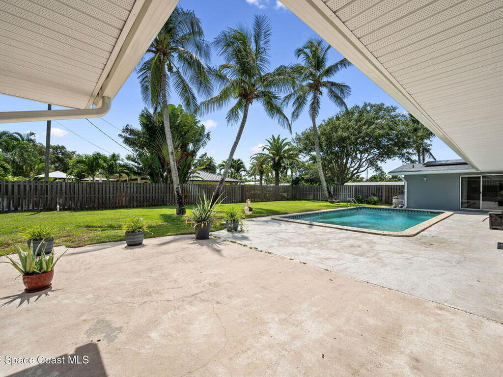 303 Shannon Avenue, Melbourne Beach, FL 32951