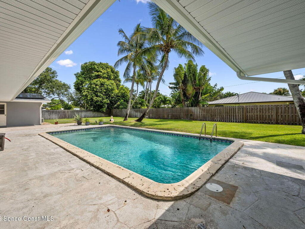 303 Shannon Avenue, Melbourne Beach, FL 32951