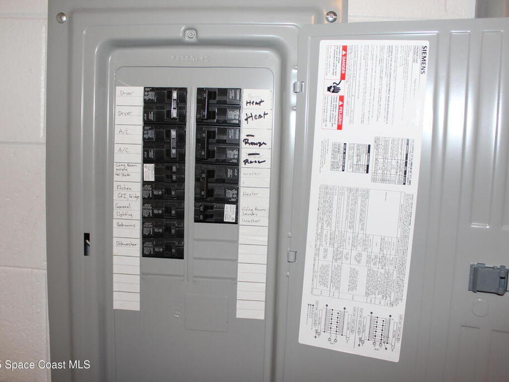 50 N Lee Court, Merritt Island, FL 32952