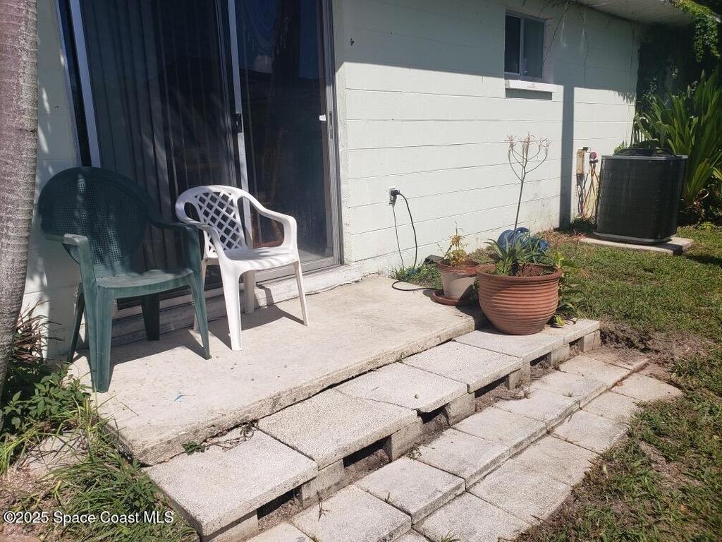 50 N Lee Court, Merritt Island, FL 32952