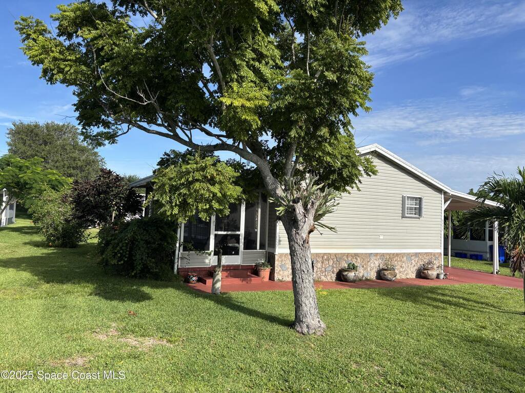 9755 61st Place, Sebastian, FL 32958