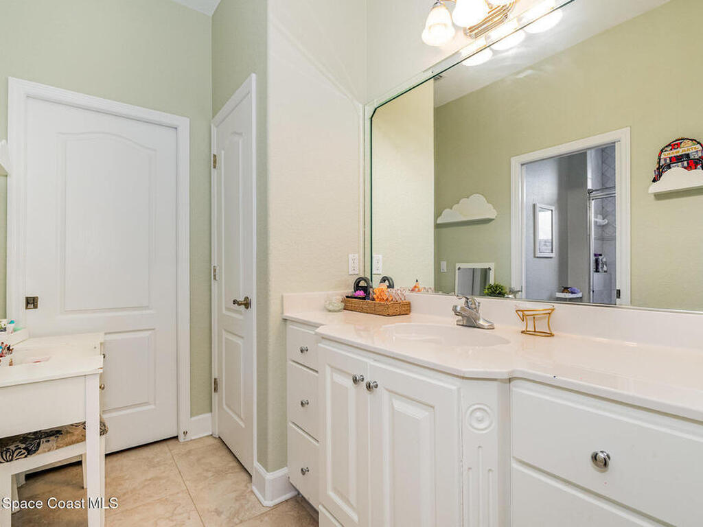 5820 Herons Landing Drive, Suntree, FL 32955