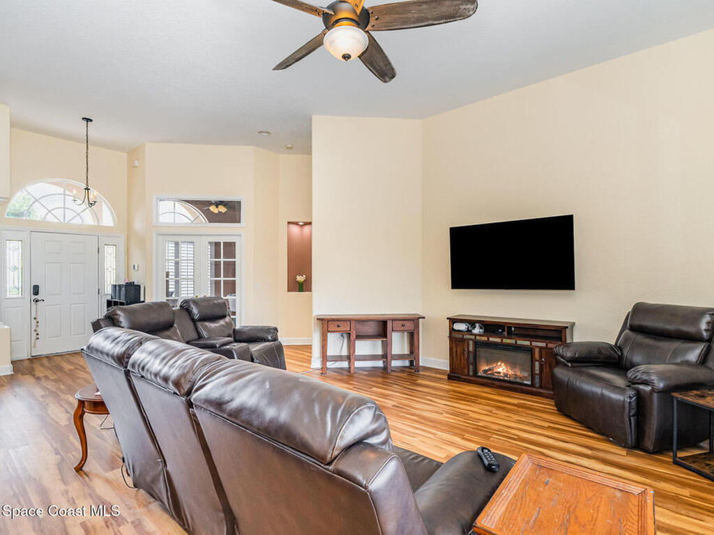 5820 Herons Landing Drive, Suntree, FL 32955