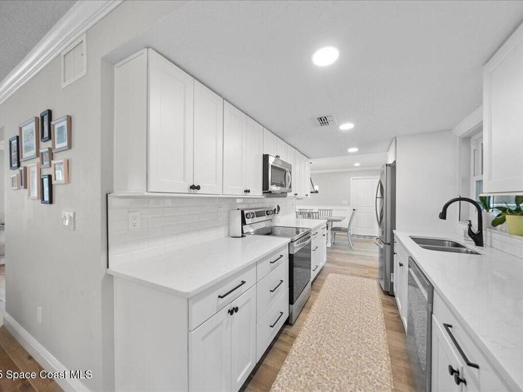 2125 Indian River Drive, Cocoa, FL 32922
