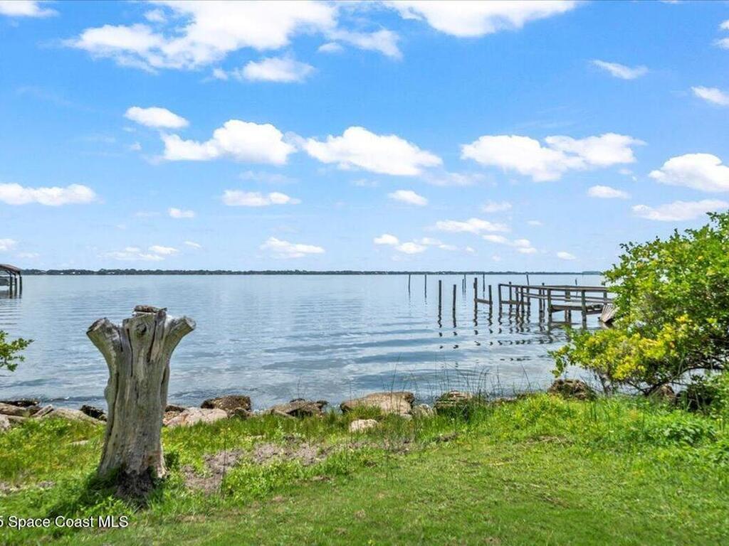 2125 Indian River Drive, Cocoa, FL 32922