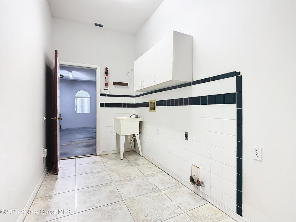 2559 Hooper Road, Cocoa, FL 32926