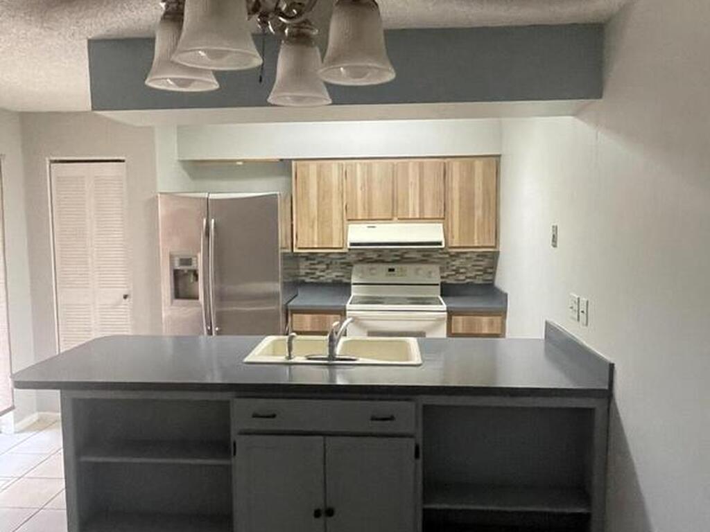 3233 Sea Oats Circle, Melbourne Beach, FL 32951