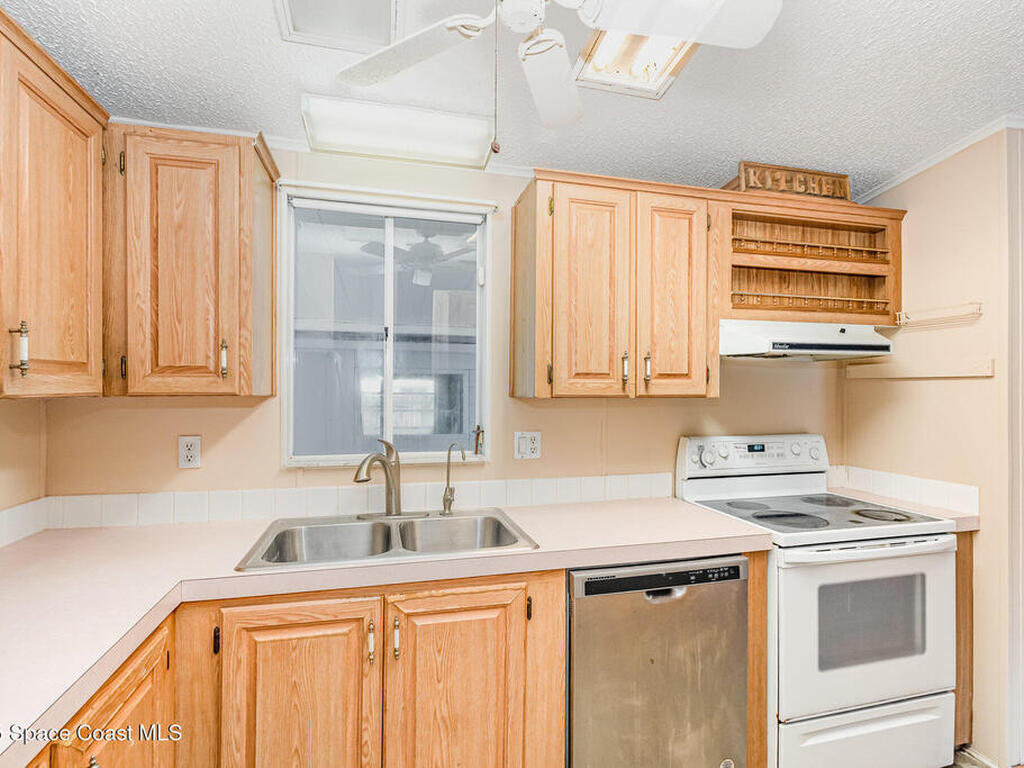 1585 Seneca Drive, Melbourne, FL 32935
