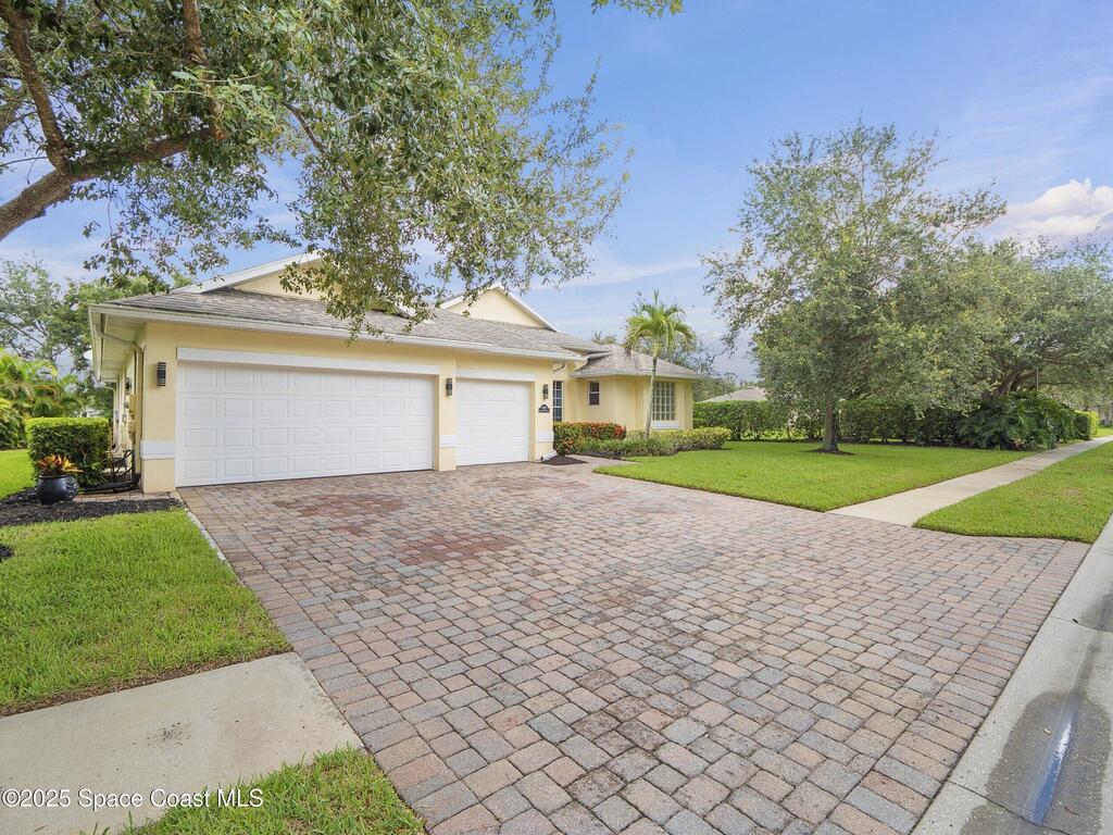 4100 Abington Woods Circle, Vero Beach, FL 32967