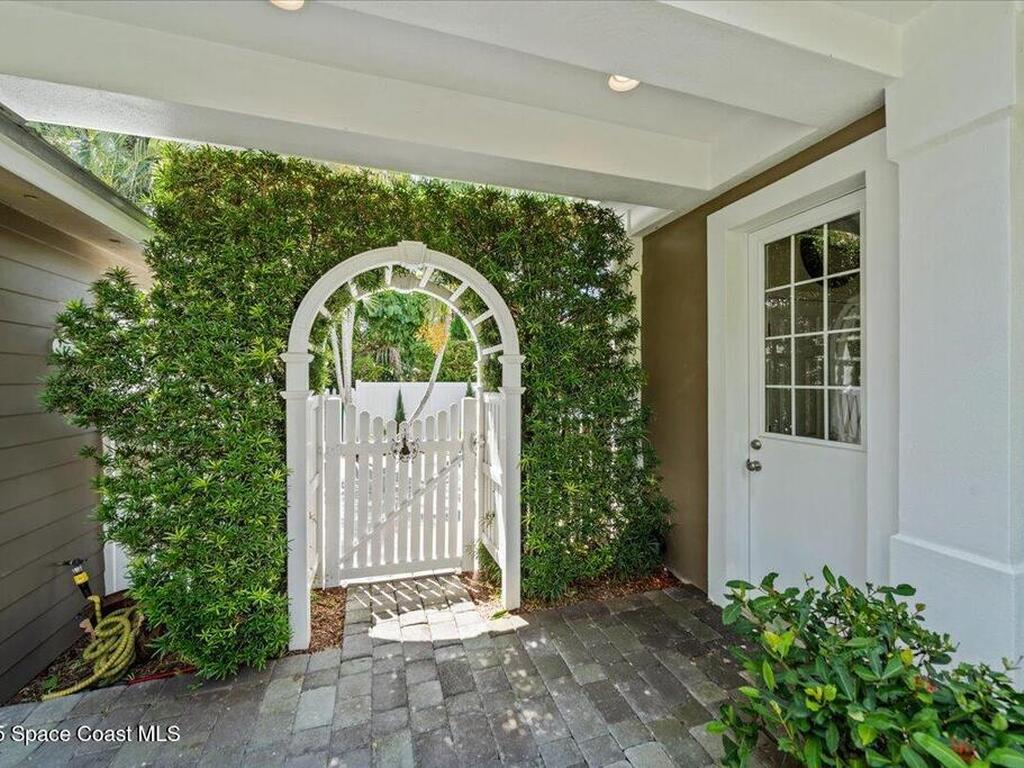 433 Miami Avenue, Indialantic, FL 32903