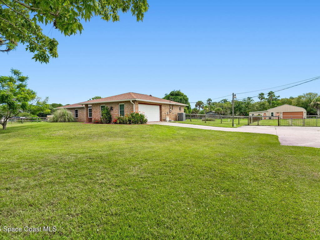 2175 Lacourt Lane, Malabar, FL 32950