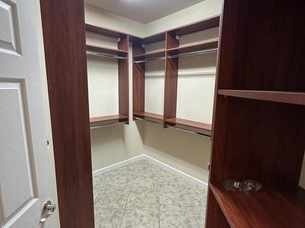 7679 Fieldstone Ranch Square, Vero Beach, FL 32967