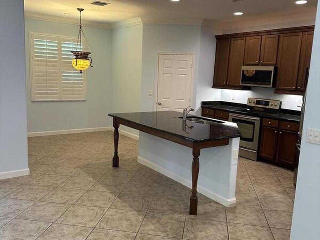 7679 Fieldstone Ranch Square, Vero Beach, FL 32967