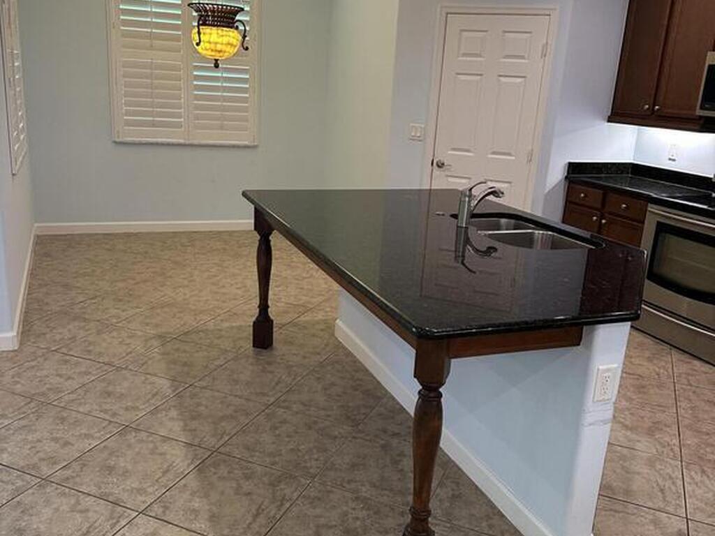 7679 Fieldstone Ranch Square, Vero Beach, FL 32967