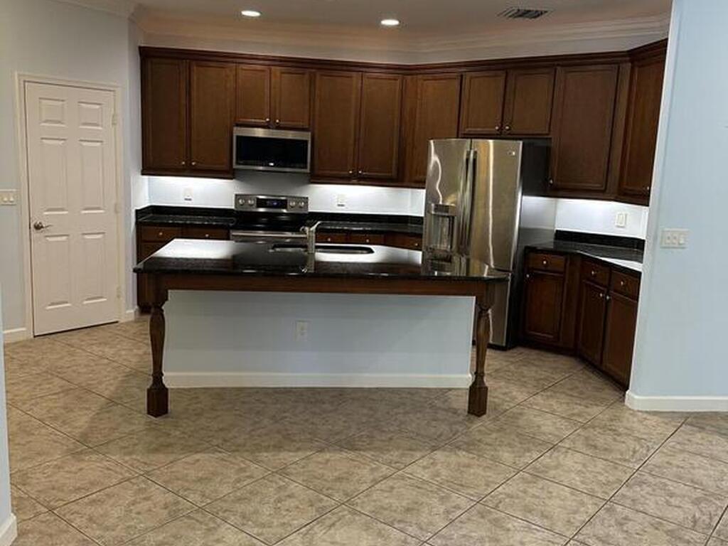 7679 Fieldstone Ranch Square, Vero Beach, FL 32967