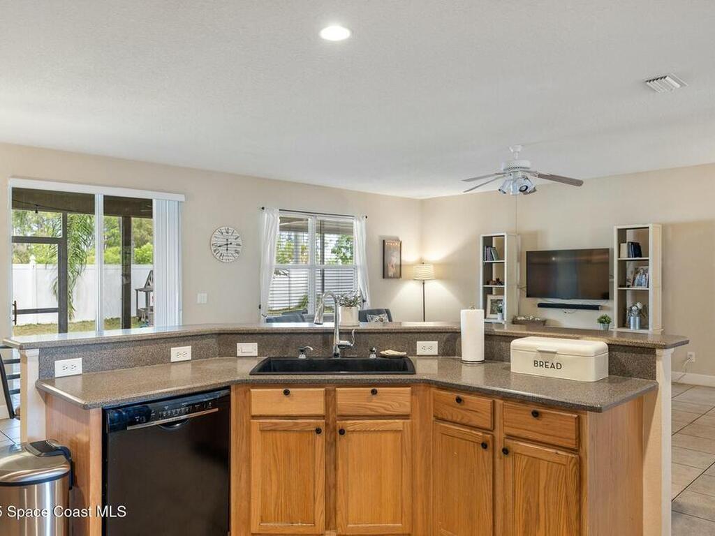 320 Pebble Hill Way, Rockledge, FL 32955