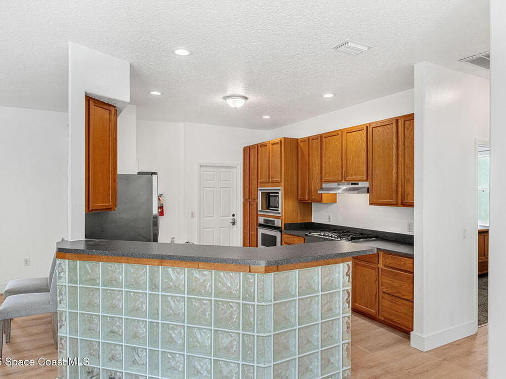 48 Harbor Circle, Cocoa Beach, FL 32931