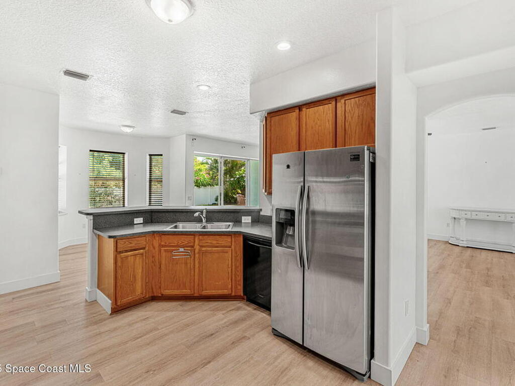 48 Harbor Circle, Cocoa Beach, FL 32931