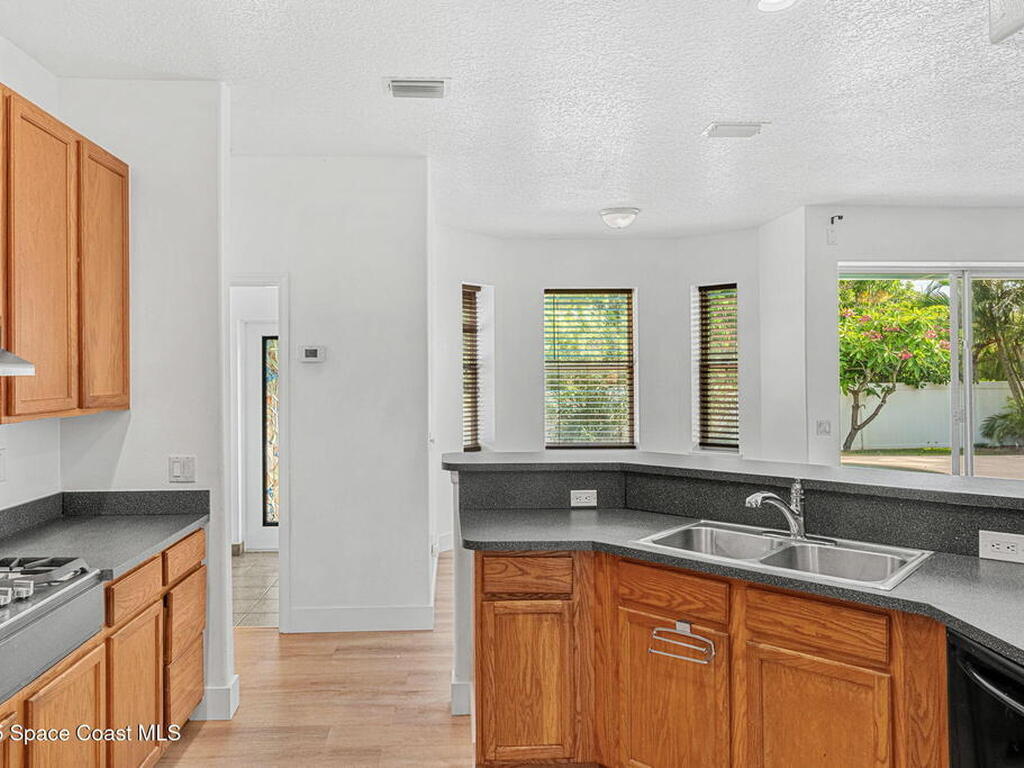 48 Harbor Circle, Cocoa Beach, FL 32931