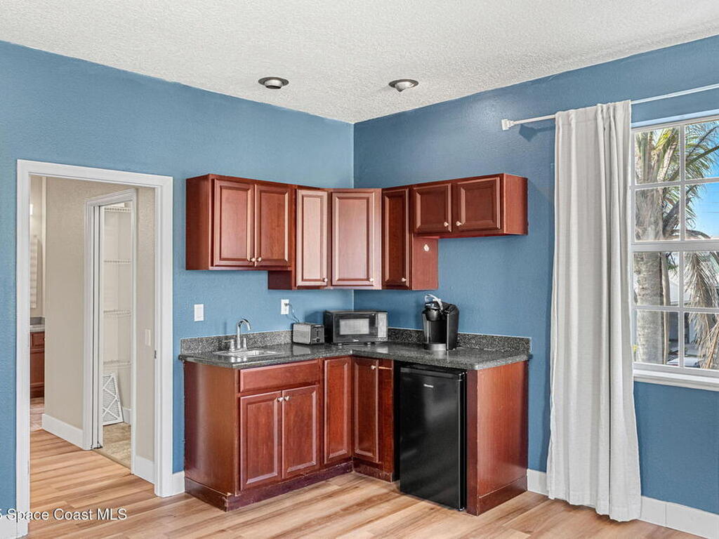 48 Harbor Circle, Cocoa Beach, FL 32931