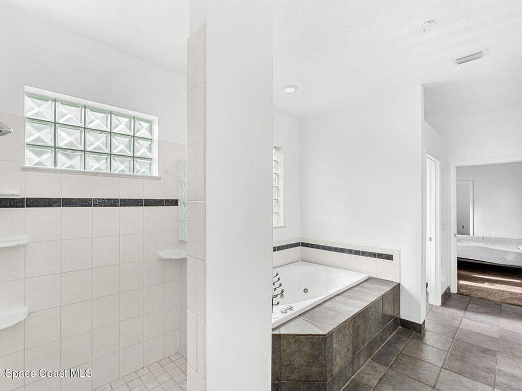 48 Harbor Circle, Cocoa Beach, FL 32931