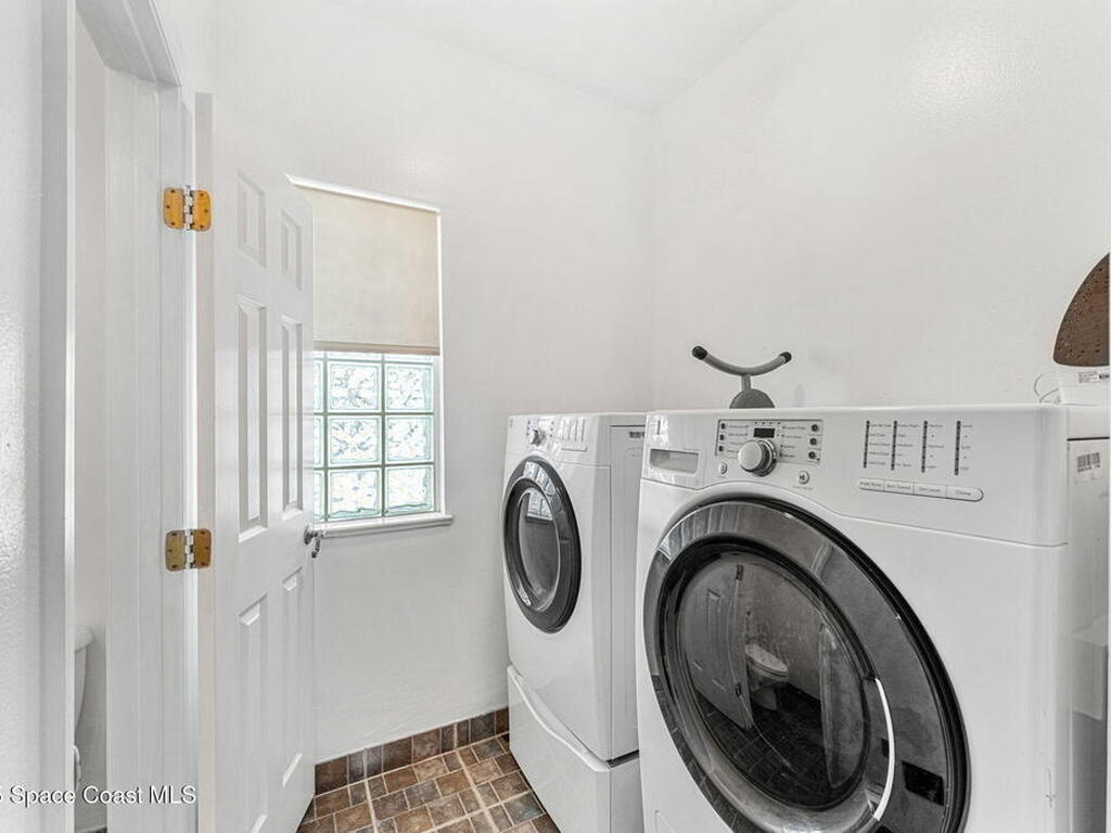 48 Harbor Circle, Cocoa Beach, FL 32931