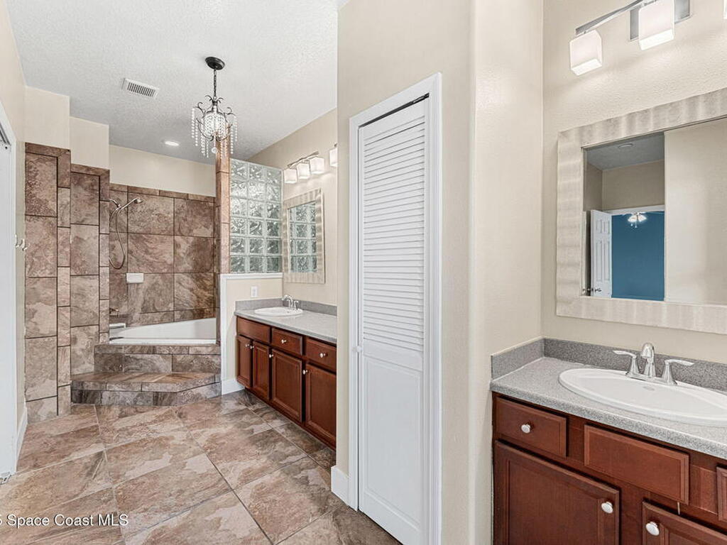 48 Harbor Circle, Cocoa Beach, FL 32931