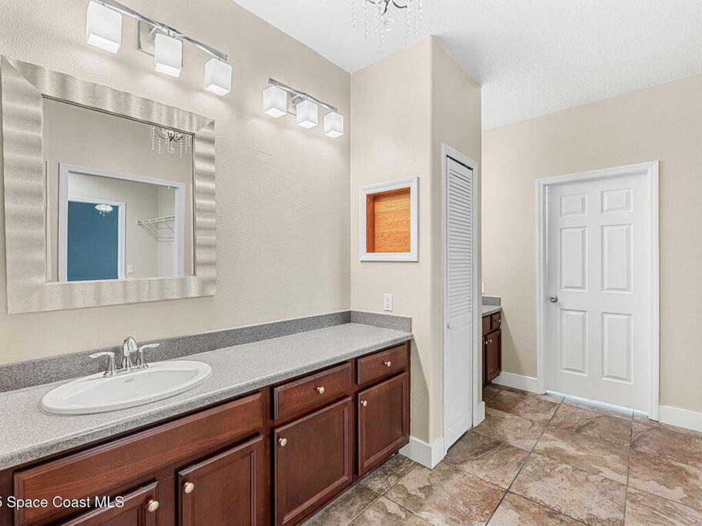 48 Harbor Circle, Cocoa Beach, FL 32931