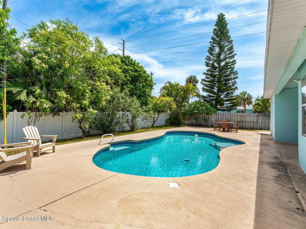 48 Harbor Circle, Cocoa Beach, FL 32931