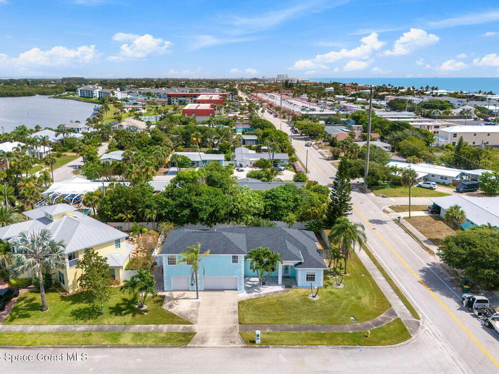 48 Harbor Circle, Cocoa Beach, FL 32931