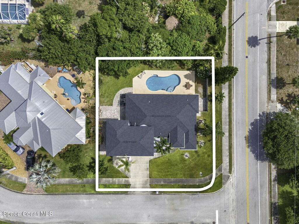 48 Harbor Circle, Cocoa Beach, FL 32931