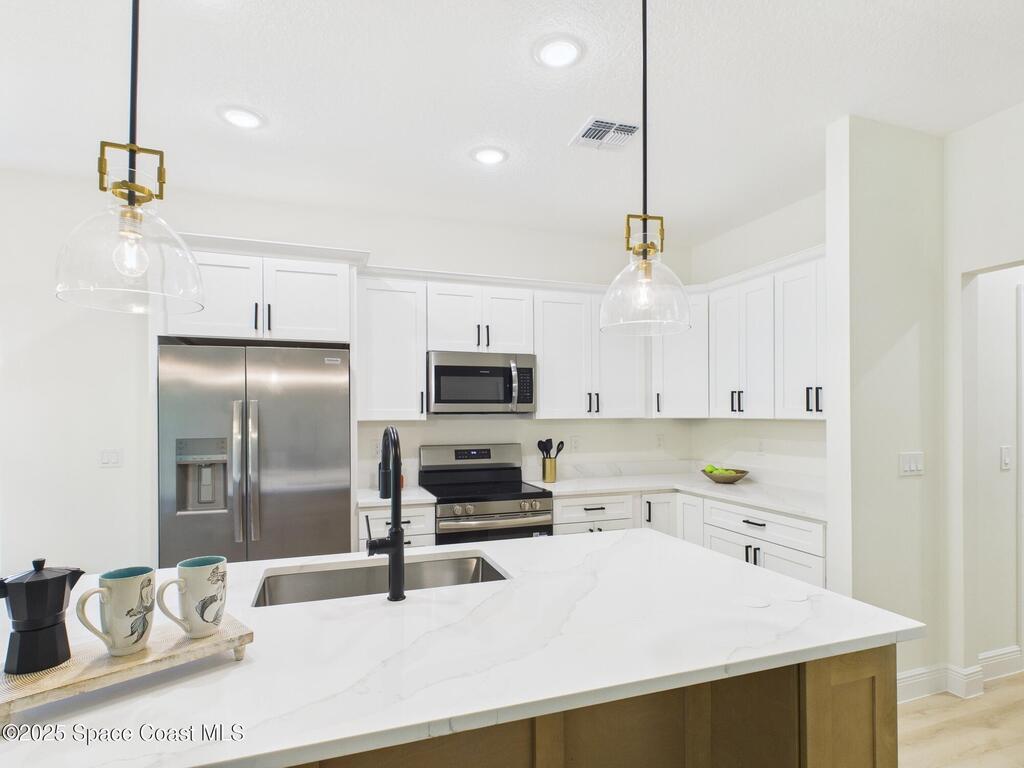 7855 92nd Court, Vero Beach, FL 32967