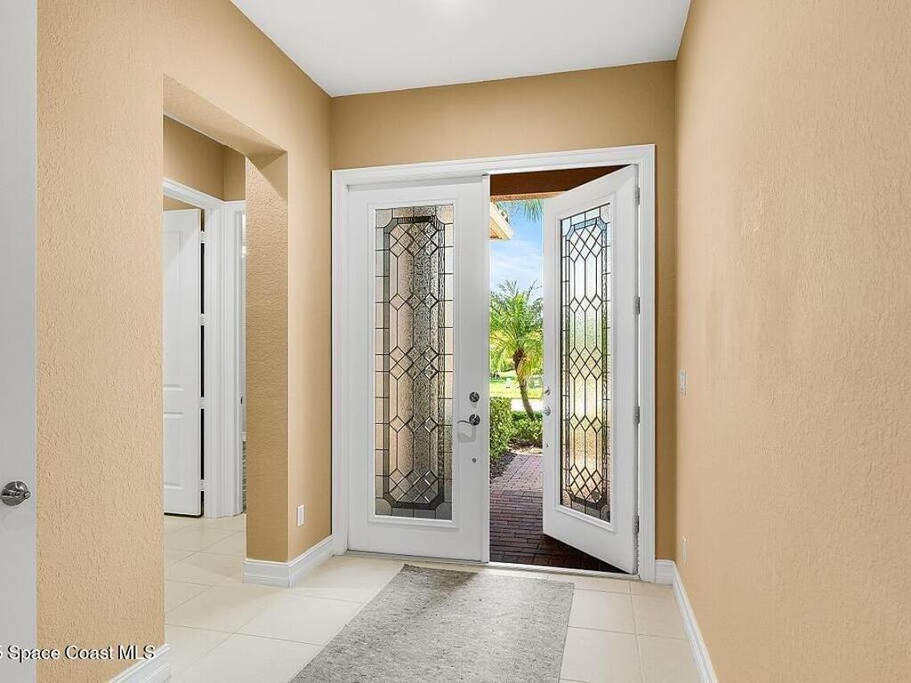 5526 40th Avenue, Vero Beach, FL 32967