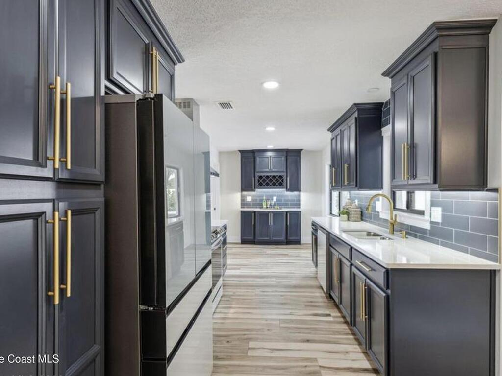 1190 Yacht Club Boulevard, Indian Harbour Beach, FL 32937