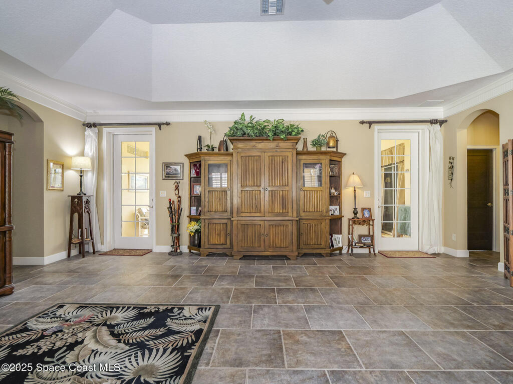 5837 Pine Ridge Circle, Vero Beach, FL 32967