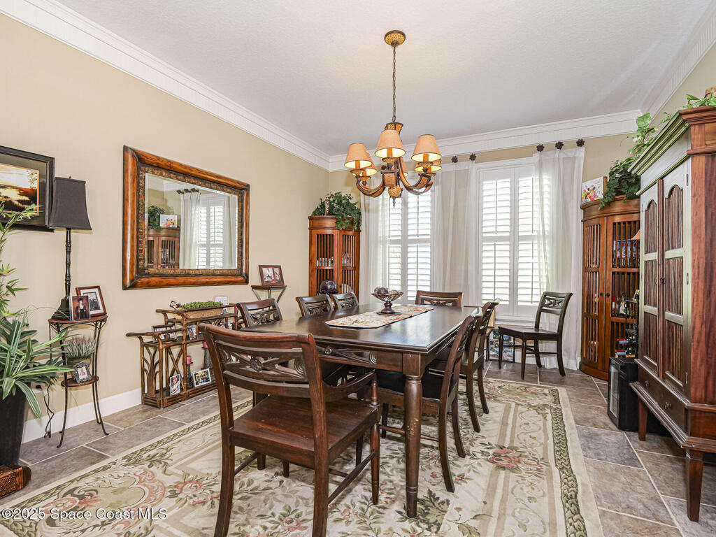 5837 Pine Ridge Circle, Vero Beach, FL 32967