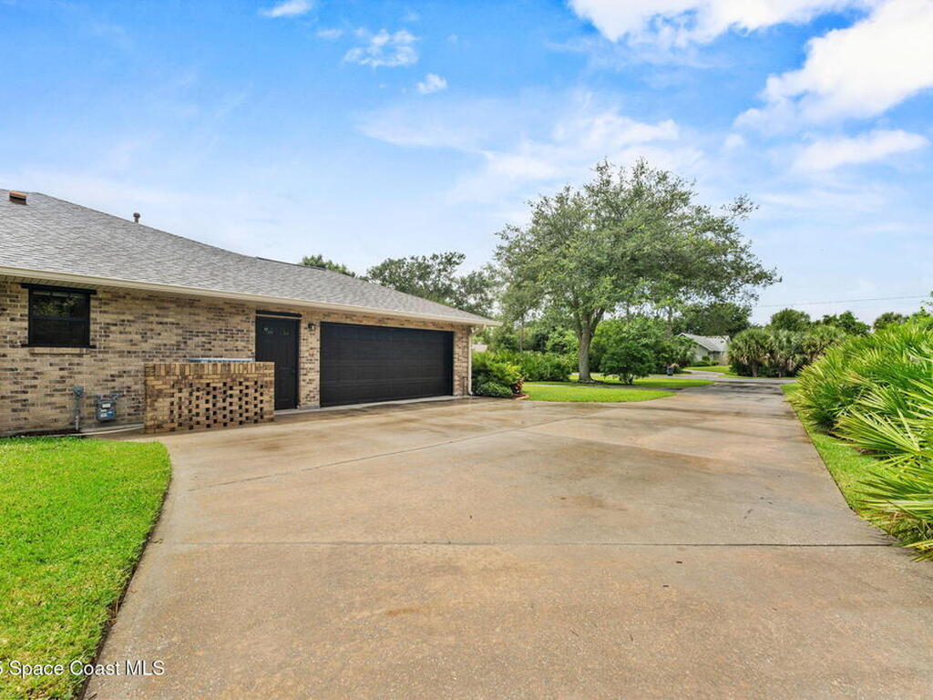 4196 Sparrow Hawk Road, Melbourne, FL 32934