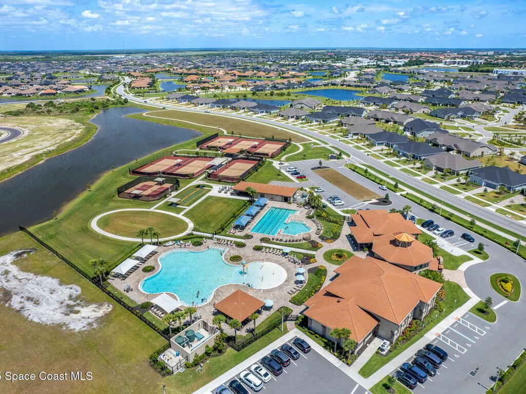 8431 Paragrass Avenue, Viera, FL 32940