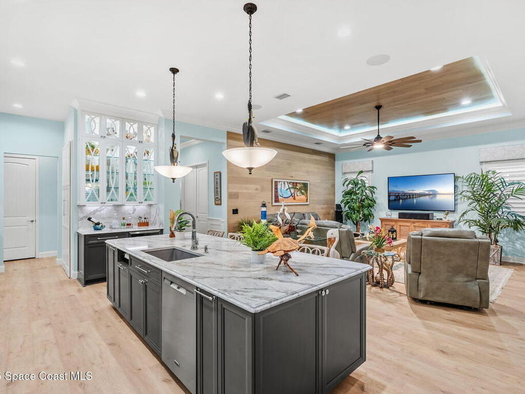 8919 Shoreline Avenue, Melbourne, FL 32940