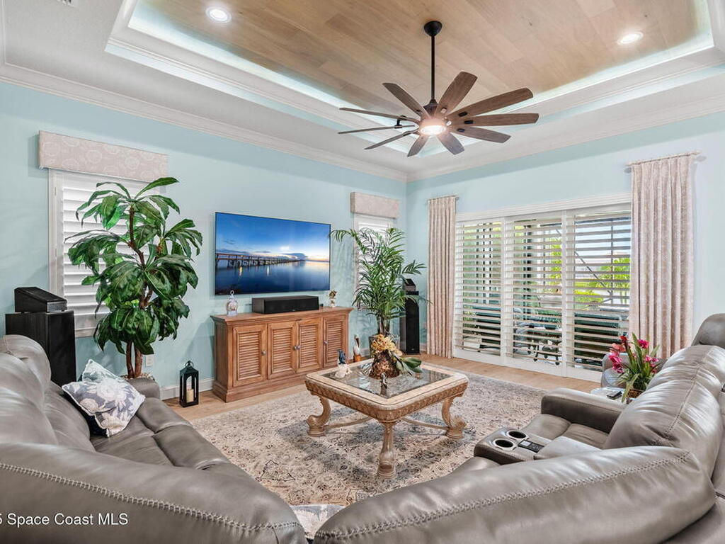 8919 Shoreline Avenue, Melbourne, FL 32940