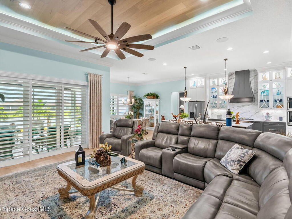 8919 Shoreline Avenue, Melbourne, FL 32940