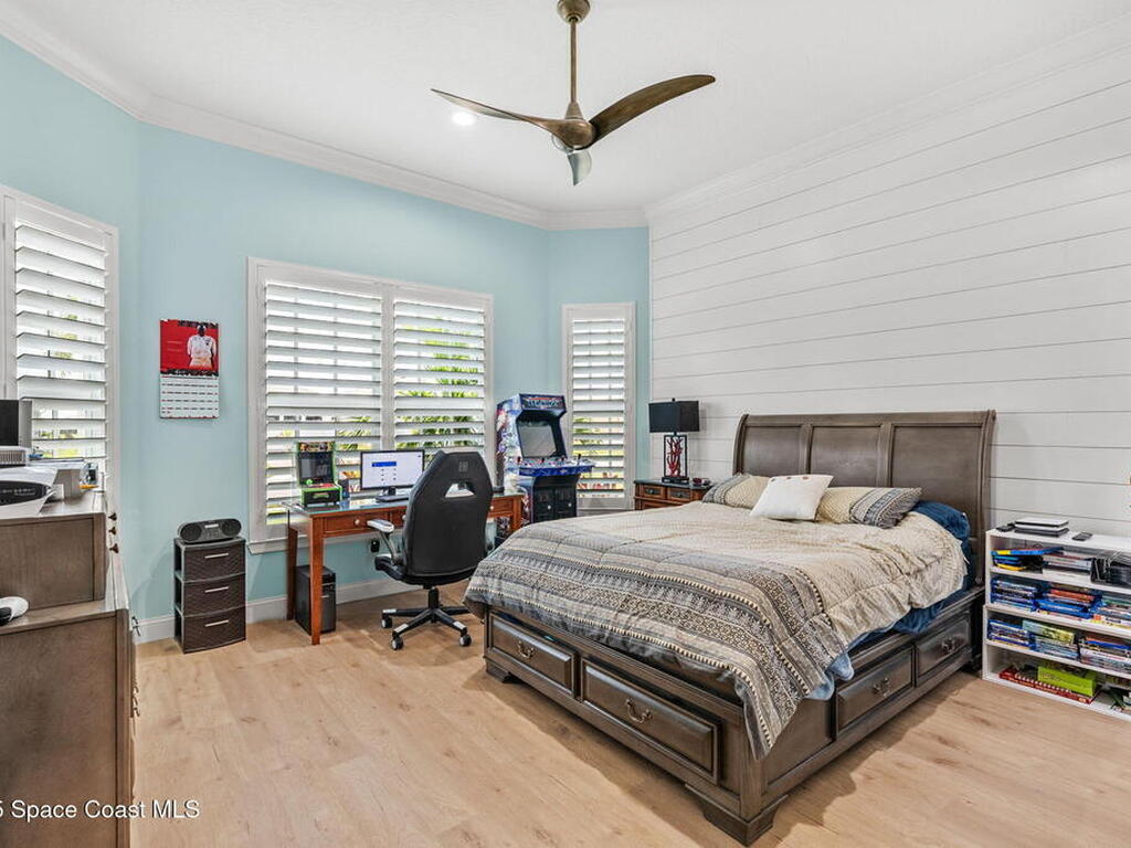 8919 Shoreline Avenue, Melbourne, FL 32940