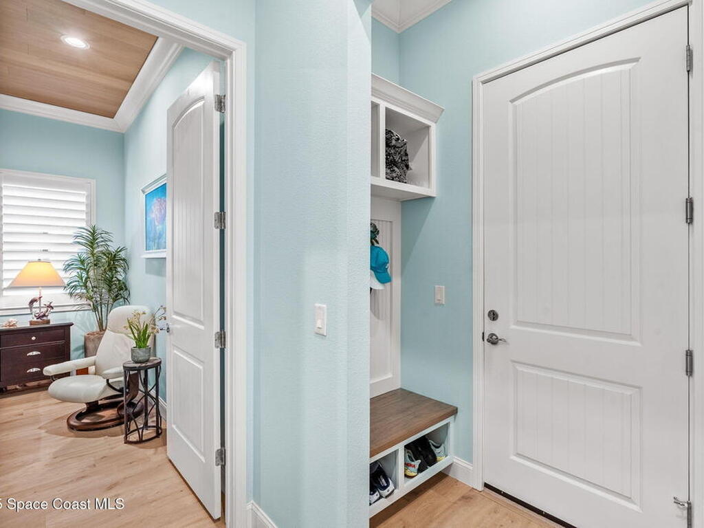 8919 Shoreline Avenue, Melbourne, FL 32940