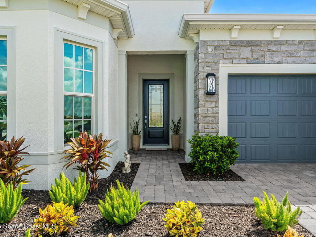 8919 Shoreline Avenue, Melbourne, FL 32940