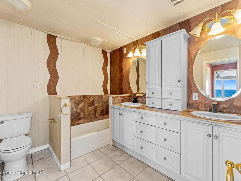 1775 E Riviera Drive, Merritt Island, FL 32952